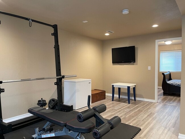 Building Photo - Beautiful 2 Story w/Finished Basement in D...