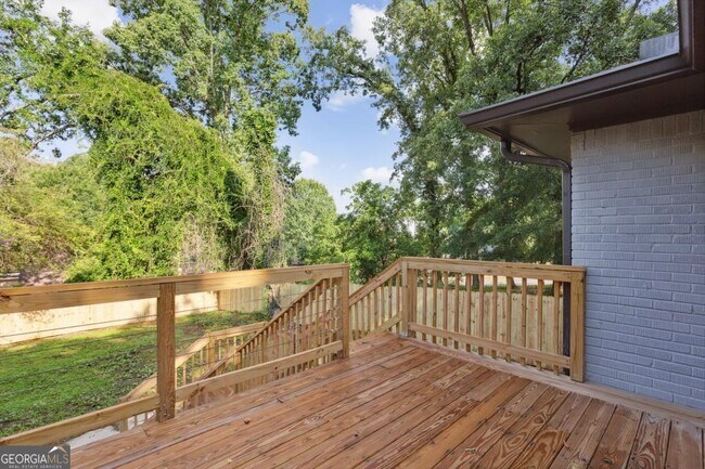 Building Photo - 2361 Beecher Rd SW