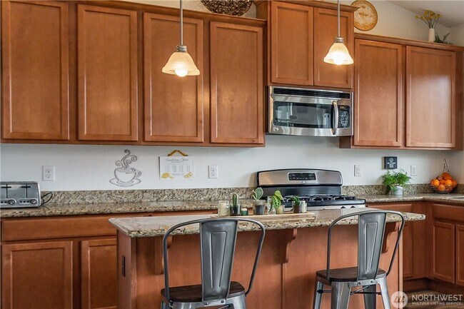 Building Photo - Spacious Eagle Heights Rental w/ Playgroun...