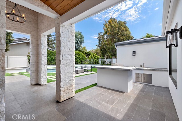 Building Photo - 2507 Alta Vista Dr