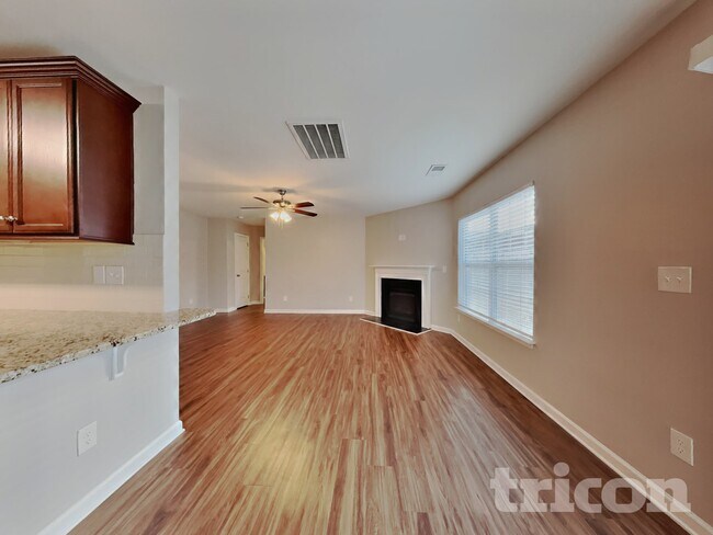 Building Photo - 1756 Pinnacle Oaks Dr