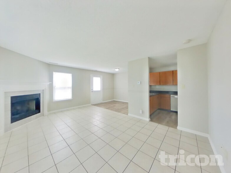 Building Photo - 473 Overland Dr