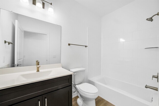 Building Photo - 1309 Tan Gable Ln