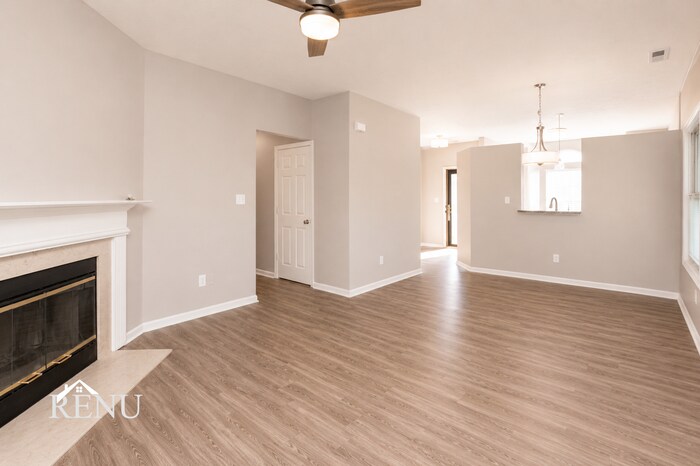 Building Photo - 2710 Lucas Dr