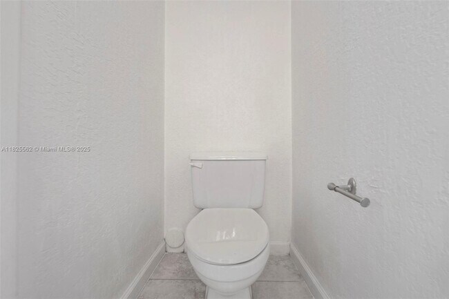 Building Photo - 11066 Longboat Dr