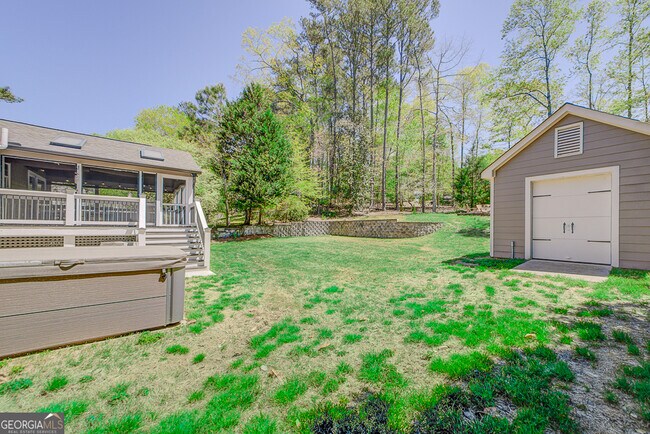 Building Photo - 209 Cedar Dr