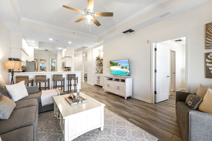 Building Photo - 1781 Four Mile Cove Pky