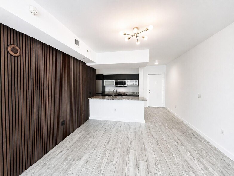 Building Photo - 951 Brickell Ave