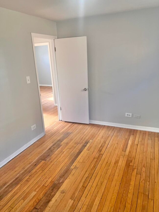 Building Photo - 12854 S Sangamon St