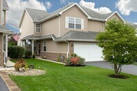 Building Photo - 4 bd 2.5 ba luxury town home Romeoville