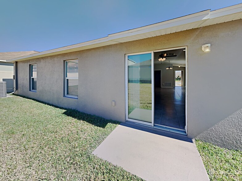 Building Photo - 209 Archcliffe Point Pl
