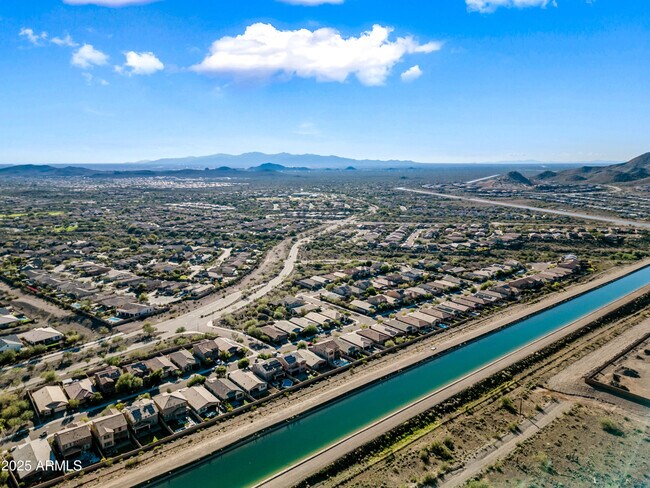 Building Photo - 12750 Calle de Pompas W