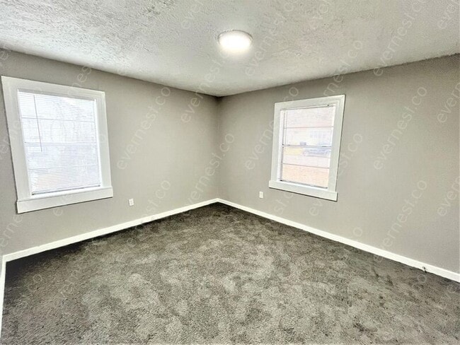 Building Photo - 445 Rockdale Dr