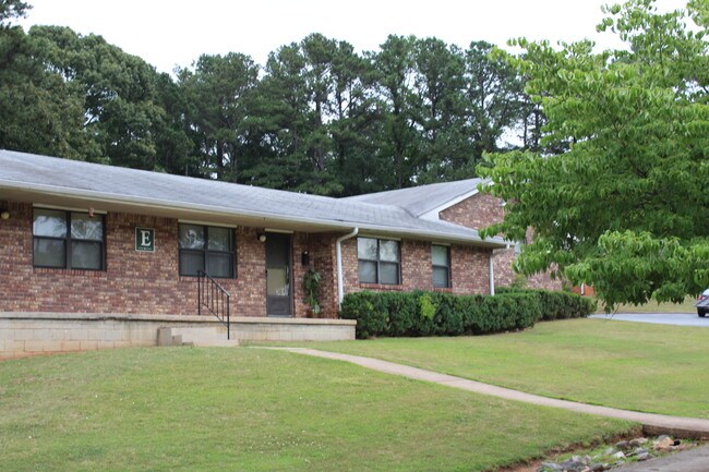 Candler Village Apartments - 2425 Candler Rd Decatur GA 30032 ...