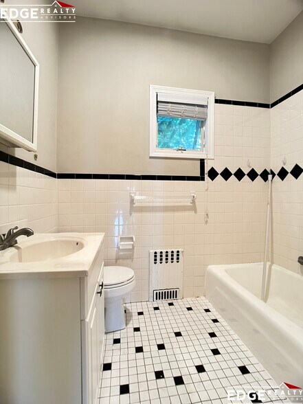 Building Photo - 129 Edenfield Ave