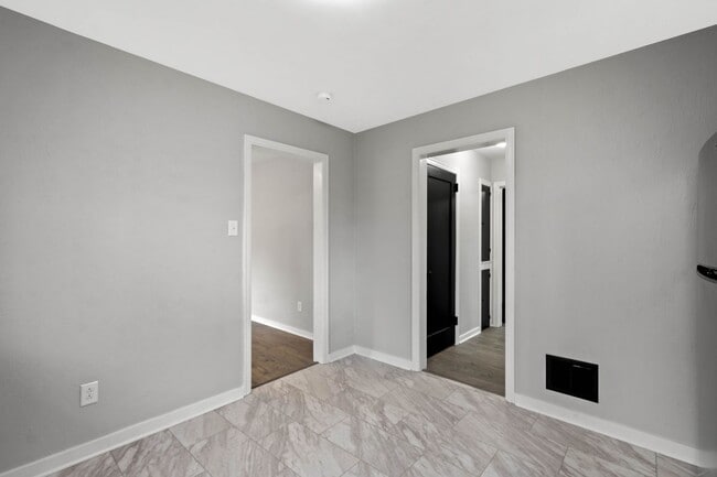 Building Photo - Stunning 3 bedroom home in Penn Hills available April 1st!