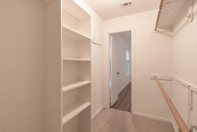 Building Photo - 2411 Raintree Path