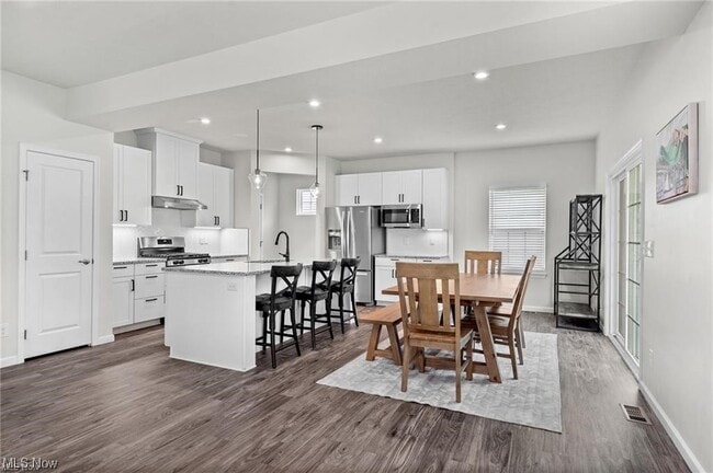 Building Photo - 8291 Brodie Blvd