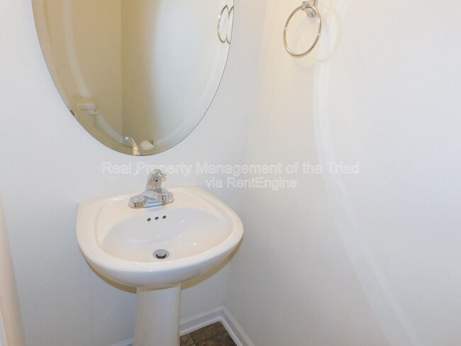 Building Photo - 1405 Asher Downs Dr