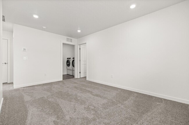 Building Photo - BRAND NEW Stunning 4-Bed, 3-Bath Townhome That Feels Like a Detached House