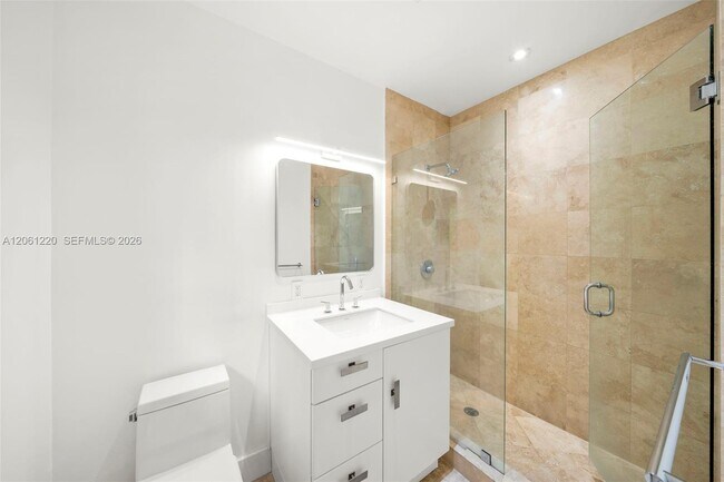 Building Photo - 5510 Orduna Dr
