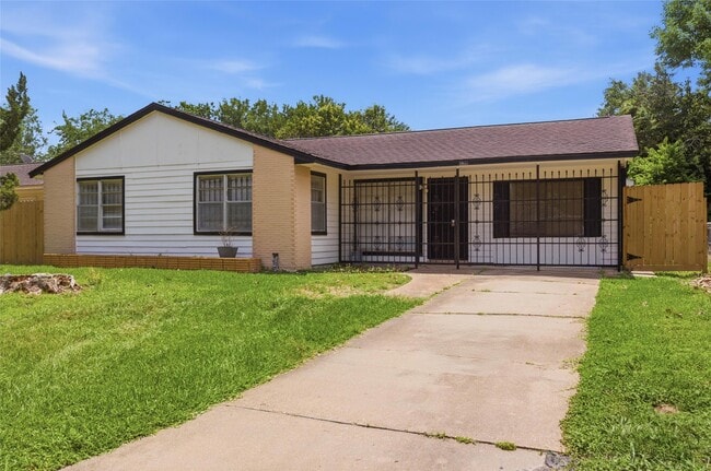 Building Photo - 5622 Woodgreen St