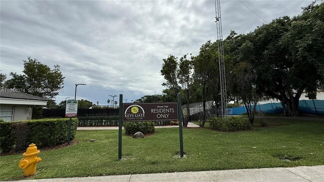 Building Photo - 2617 SE 27th Dr