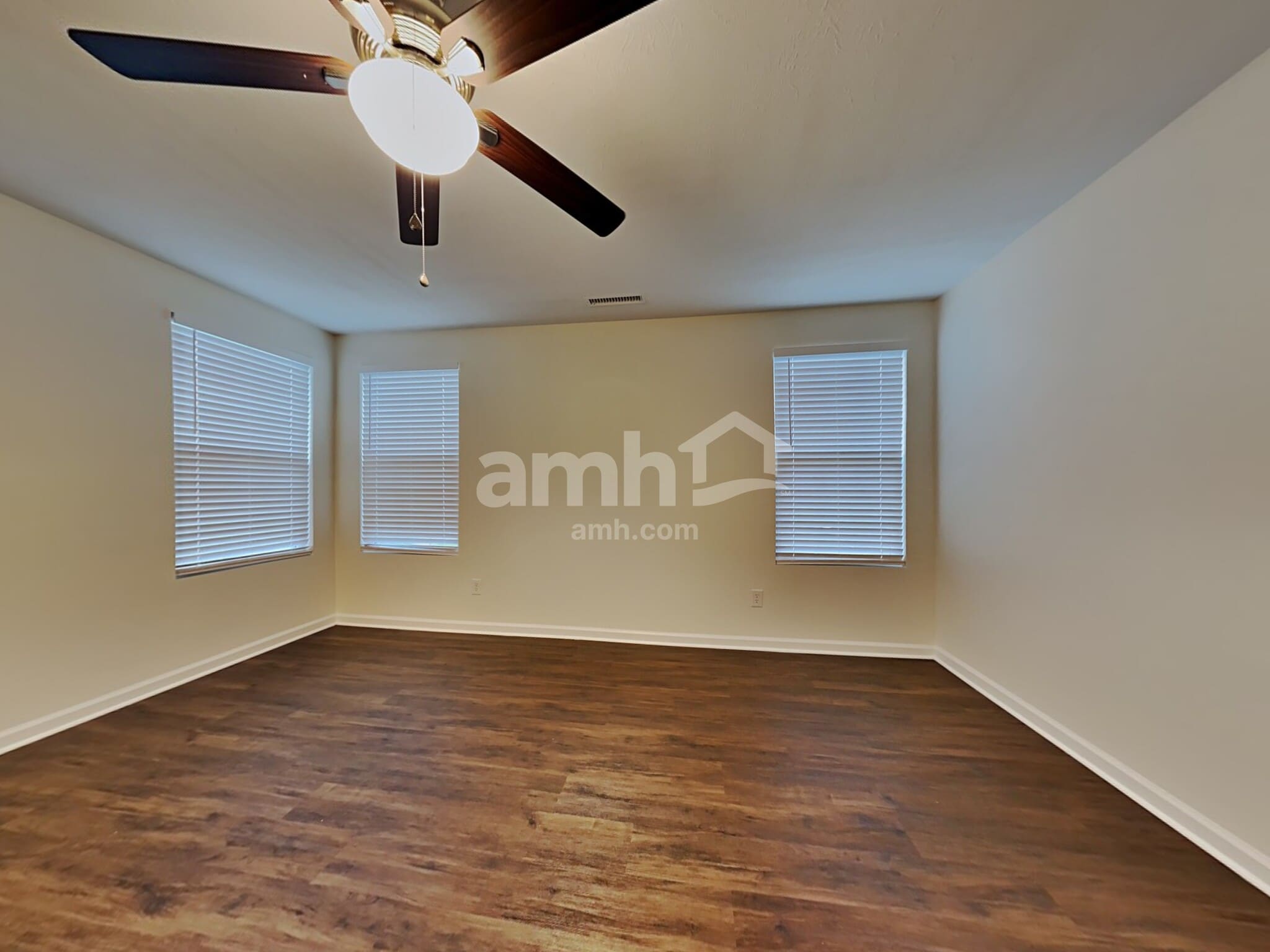 Building Photo - 6605 Shooting Star Dr