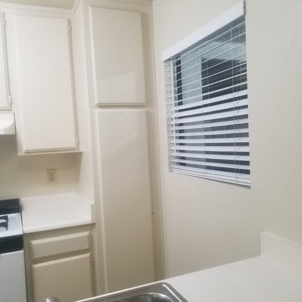 Building Photo - 14324 Lemoli Ave