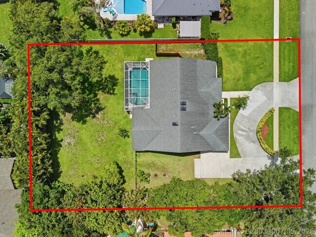 Building Photo - 15600 Rolling Meadows Cir