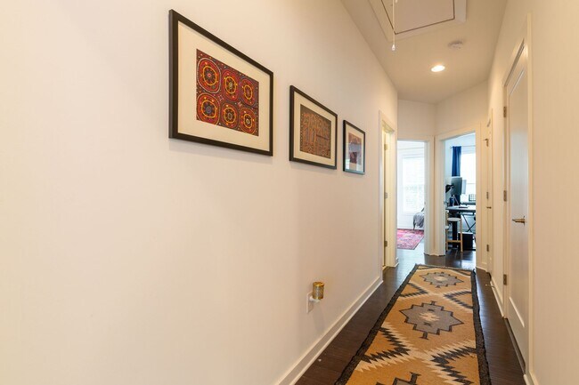 Building Photo - 3 bedroom Beauty in the Heart of Edgewood!