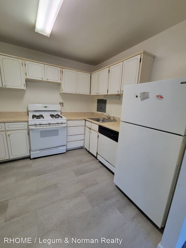 Building Photo - 2 br, 2 bath House - 8830 Piney Branch Rd ...
