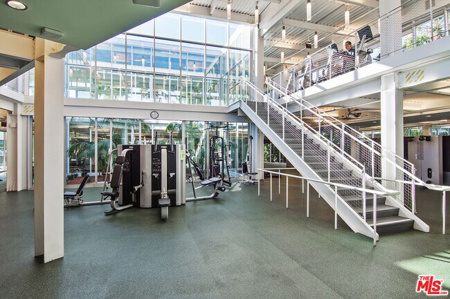 Building Photo - 13080 Pacific Promenade