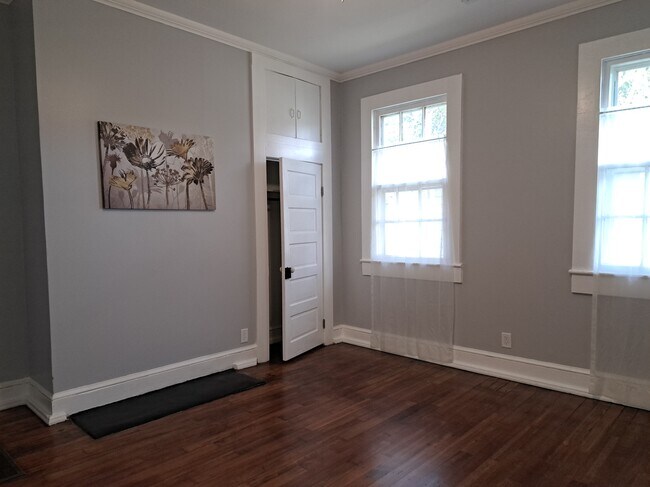 Building Photo - 3548 1st Ave
