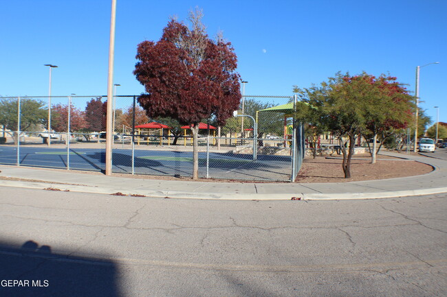 Building Photo - 4805 Ramon Vega