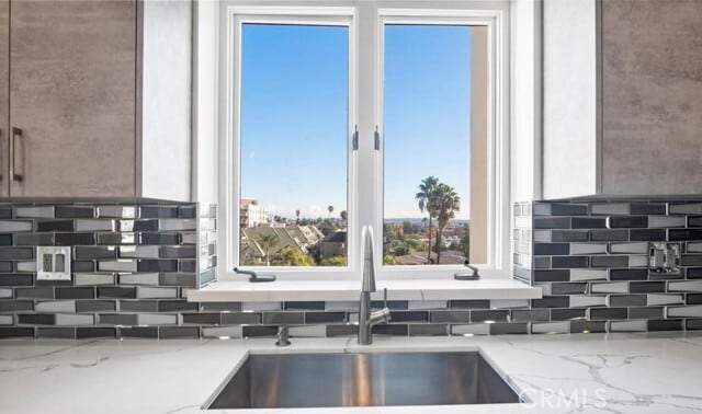 Building Photo - 1424 N Crescent Heights Blvd