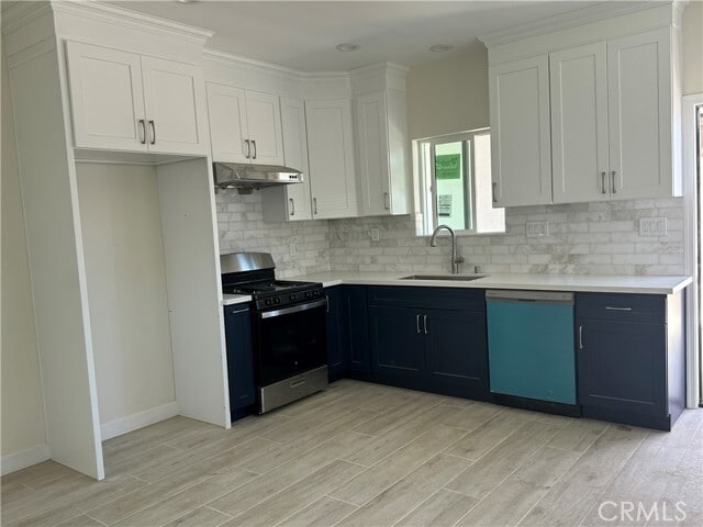 Building Photo - 14023 Dillerdale St