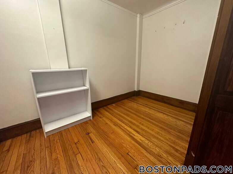 Building Photo - 155 Summer St