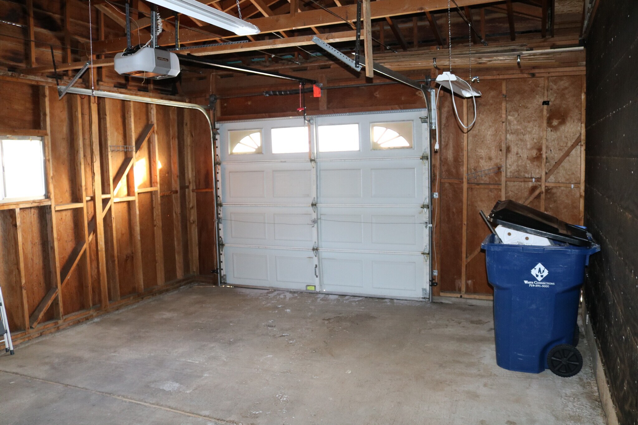 Building Photo - 1136 Florence Ave