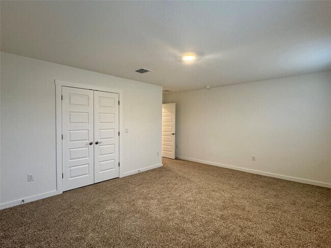 Building Photo - 2320 Magnolia Hl Dr