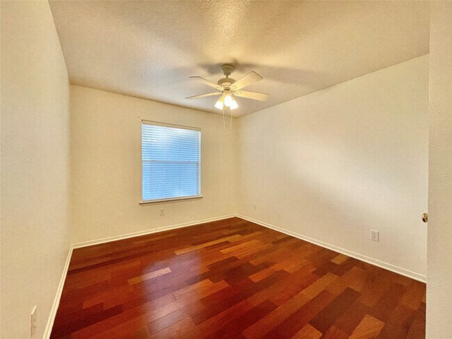 Building Photo - 11 Dalea Pl
