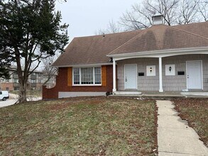 Building Photo - 3BR/2.5BA Duplex w/ 1-Car Garage + Fenced Yard