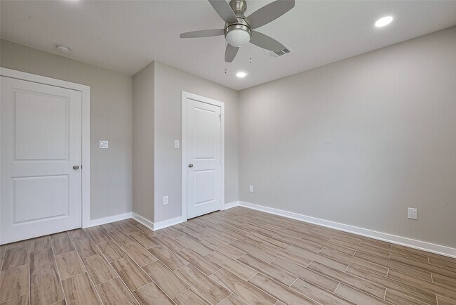 Building Photo - 4111 Beggs St