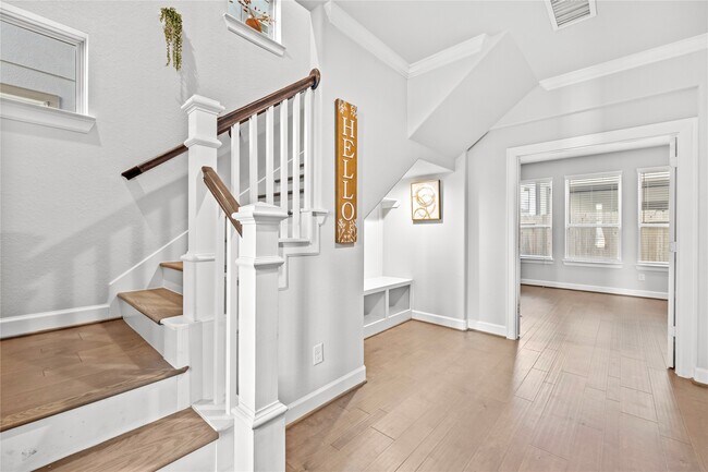 Building Photo - 4007 Centre Valley Ln