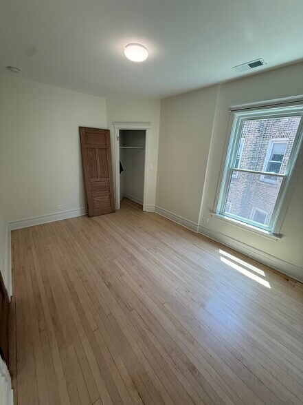 Building Photo - 6220 N Magnolia Ave