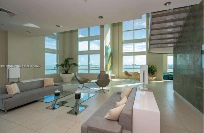 Building Photo - 1900 N Bayshore Dr