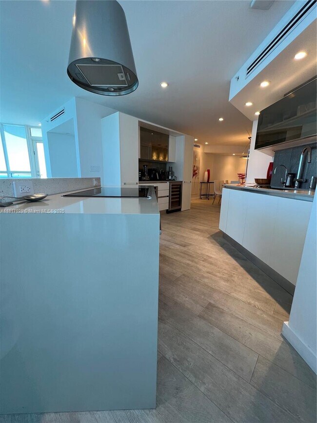 Building Photo - 6301 Collins Ave