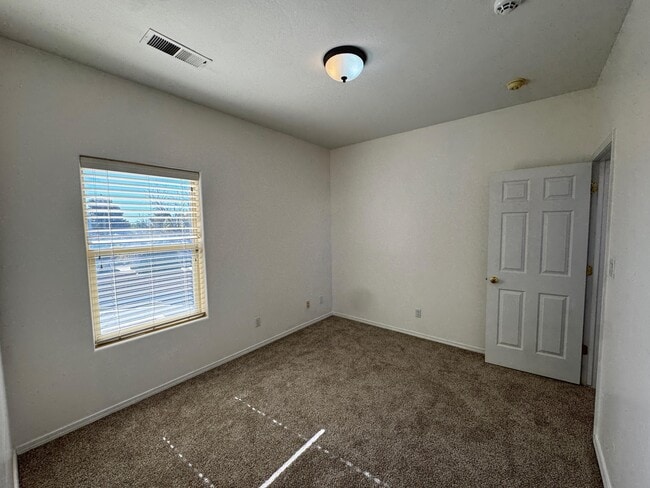 Building Photo - 4629 Spanish Sun Ave NE