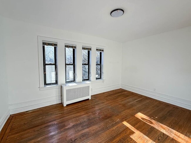 Building Photo - 36 Duncan Ave