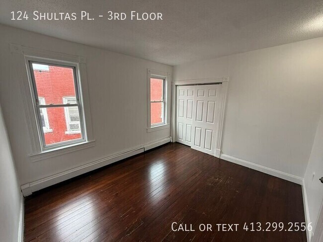 Building Photo - 124 Shultas Pl